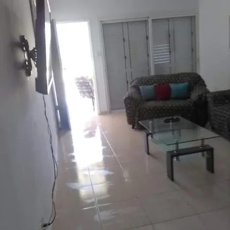 House * Polis